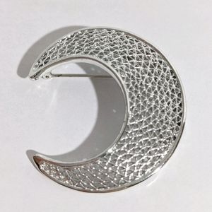 Vintage Sarah Coventry Silver Cresent Moon Brooch